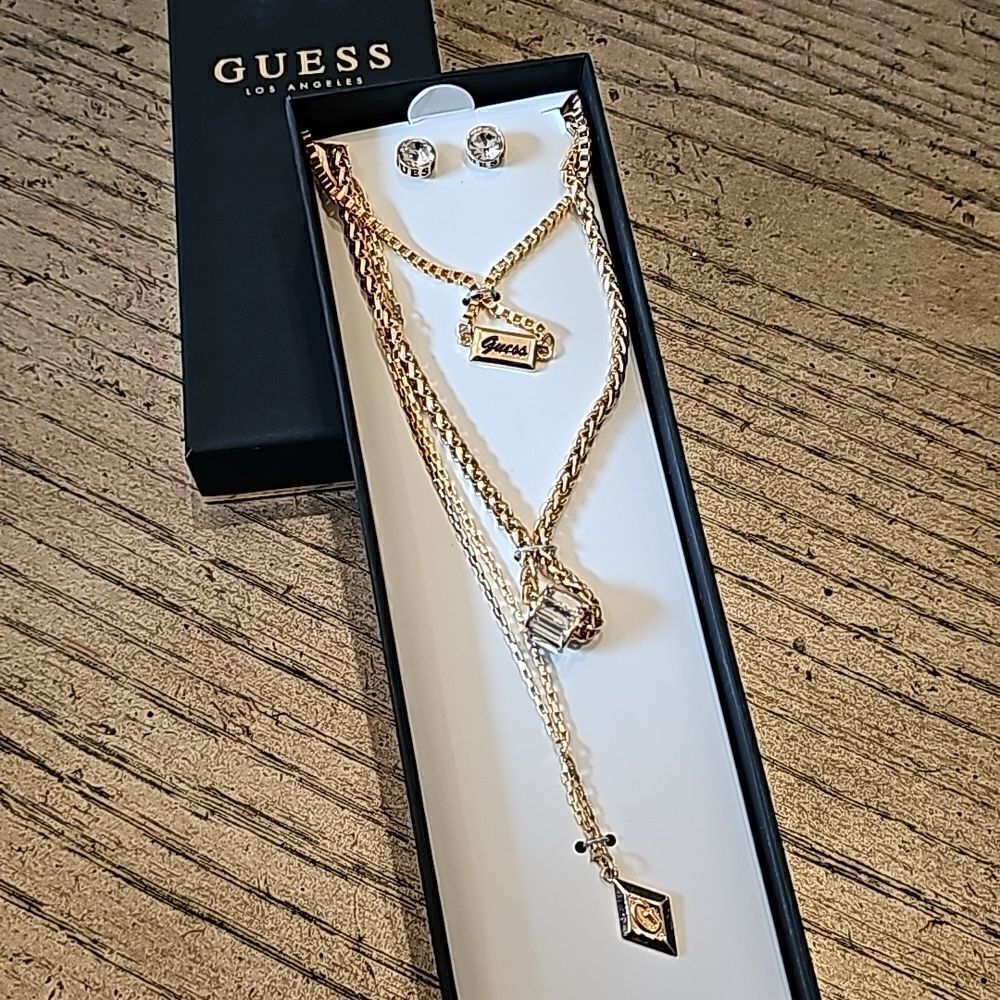 Guess 4 piece jewelry set NWT